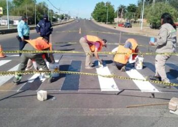 TRABAJOS DE SEÑALIZACIÓN VIAL EN AVENIDA PRESIDENTE PERÓN