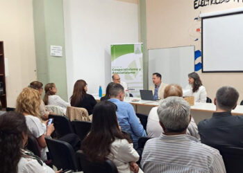 CON LA PRESENCIA DE AUTORIDADES MUNICIPALES Y PROVINCIALES SE REALIZÓ EL TALLER “COOPERATIVAS Y CUIDADOS”