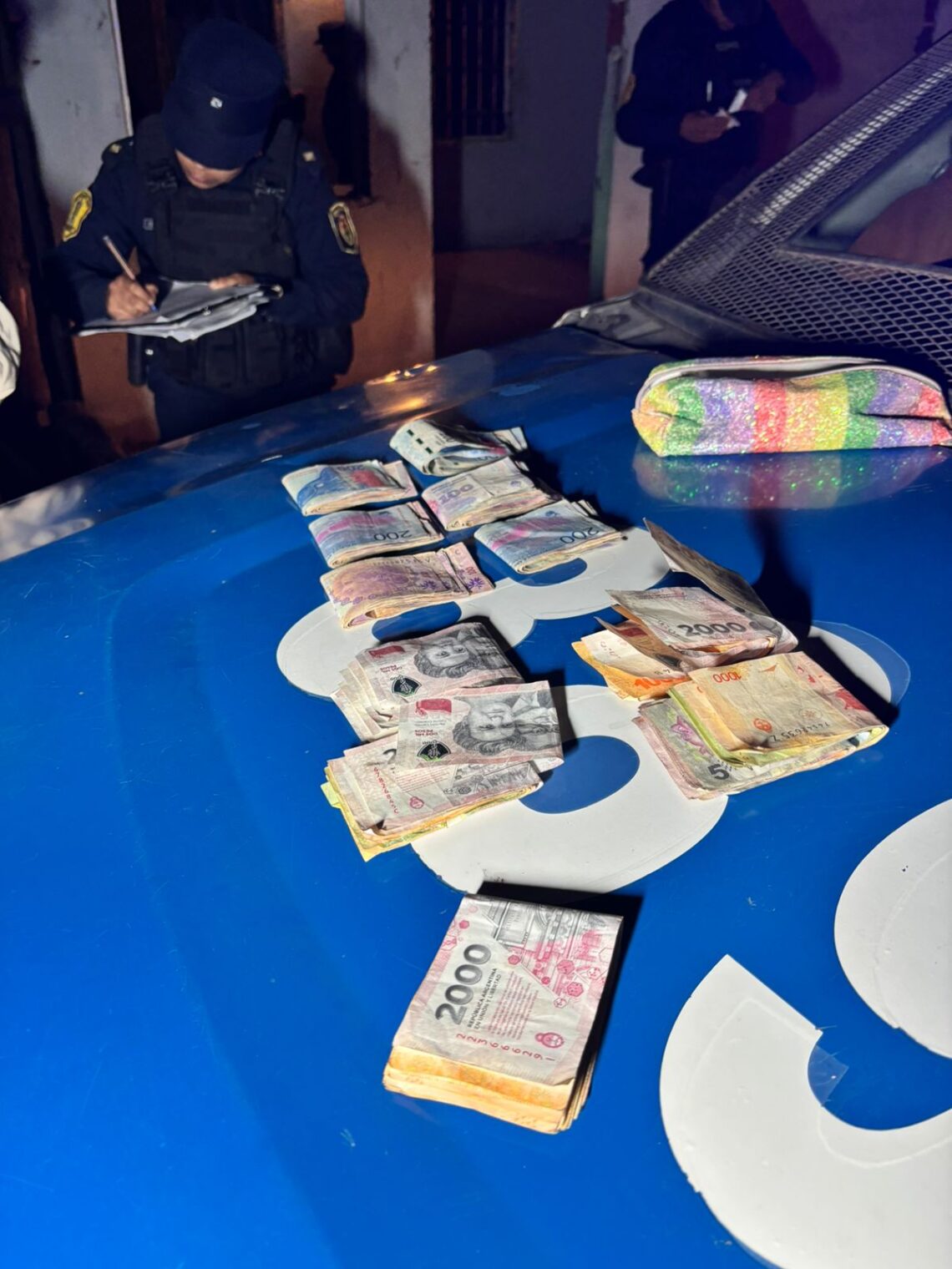 SECUESTRO DE ESTUPEFACIENTES Y DINERO EN EFECTIVO: UN SUJETO DETENIDO