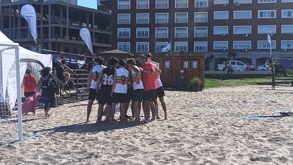 Doble festejo entrerriano en el handball playa Mar del Plata 2025