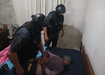 OPERATIVO EXITOSO EN COLÓN: HOMBRE ATRINCHERADO ES DETENIDO