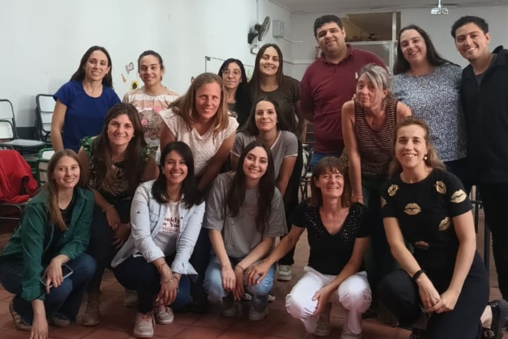 Docentes de Inglés de nivel primario participaron en talleres sobre IA