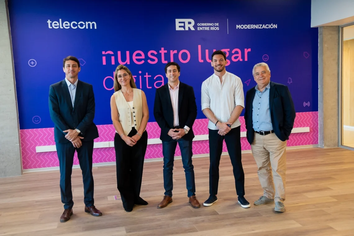 El Gobierno de Entre Ríos y Telecom pusieron en marcha un aula digital en el Mirador TEC