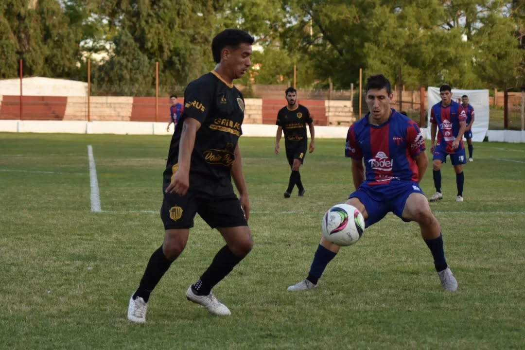 Torneo Regional: Empate en el Parque Mitre sin abrir el marcador