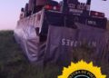 CAMIÓN VOLCÓ EN R127 AL NORTE DE FEDERAL