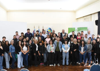 ENTREGA DE CREDENCIALES A AGENTES DE CONTROL DE ADMISIÓN Y PERMANENCIA