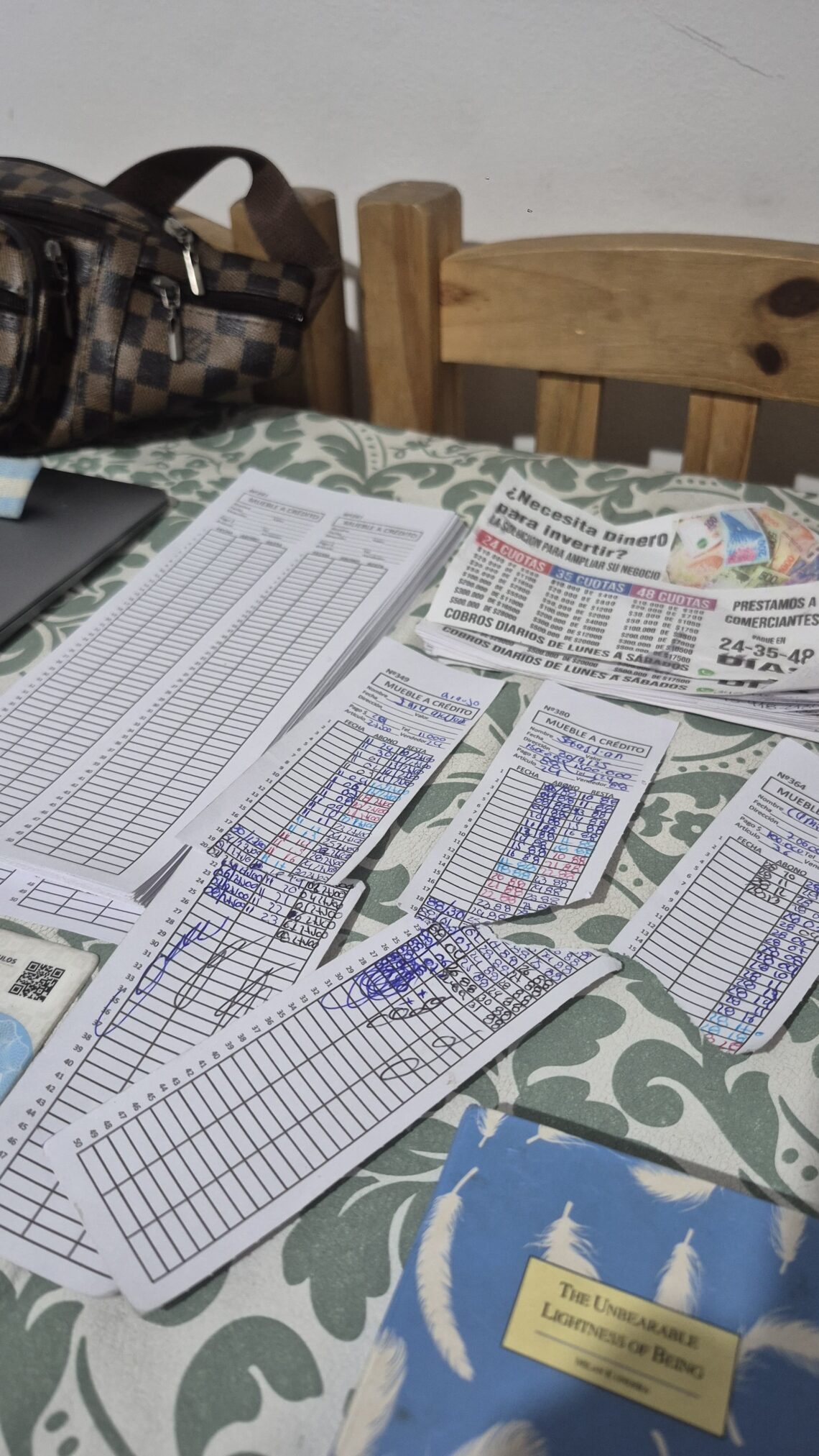 PERSONAS DE NACIONNALIDAD COLOMBIANA ALLANADAS POR AMENAZAS Y PRESTAMOS