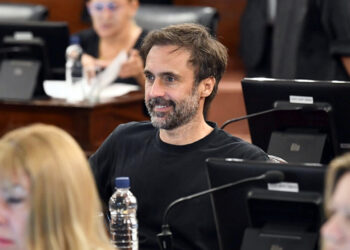 Juan Rossi pide al Gobierno nacional aumentar los controles para evitar que la sobrecarga siga destruyendo las rutas entrerrianas