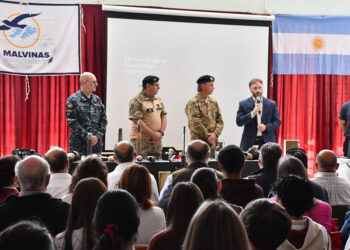 “MALVINAS, EDUCACIÓN Y VALORES”: HISTORIA Y RECONOCIMIENTO A QUIENES DEFENDIERON LA SOBERANÍA NACIONAL