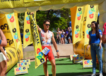 EL URUGUAYO SOARES DE LIMA Y «PIPI» RIVERO GANARON EL TRIATLON EN COLON