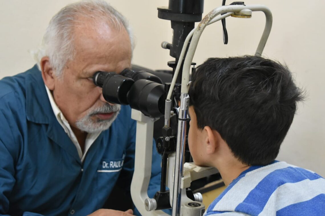 EL CENTRO DE SALUD DEL BARRIO NEBEL CUENTA CON CONSULTORIO OFTALMOLÓGICO