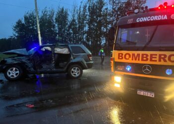 Siniestro vial en la Autovía Artigas: tres personas resultaron lesionadas