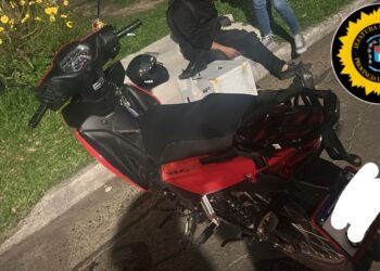 Accidente de tránsito entre una moto y una bicicleta