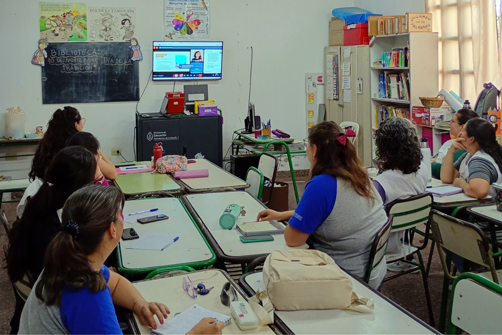 Más de mil docentes inician formación sobre el uso de pantallas en la infancia y adolescencia