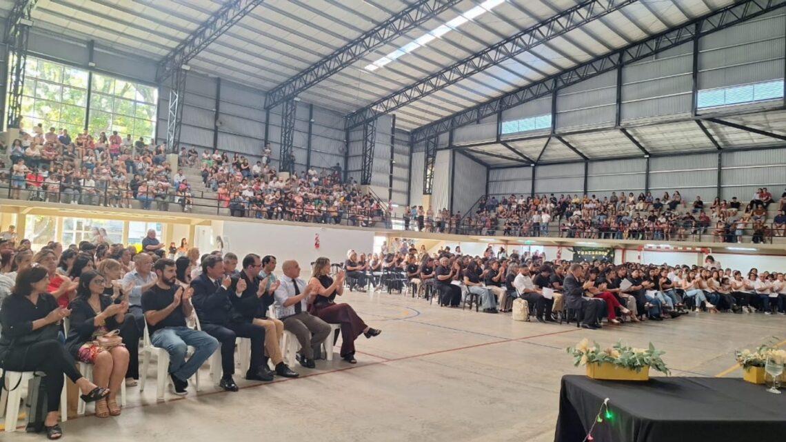 Se realizó el acto de colación de formación laboral de la modalidad de Educación de Jóvenes y Adultos