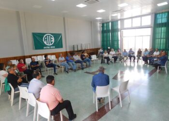 La intersindical en defensa de la Caja de Jubilaciones dialogó con el presidente del organismo
