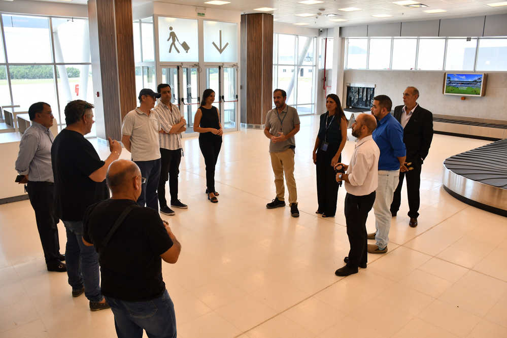 MEDIOS DE COMUNICACIÓN RECORRIERON EL AEROPUERTO DE CONCORDIA