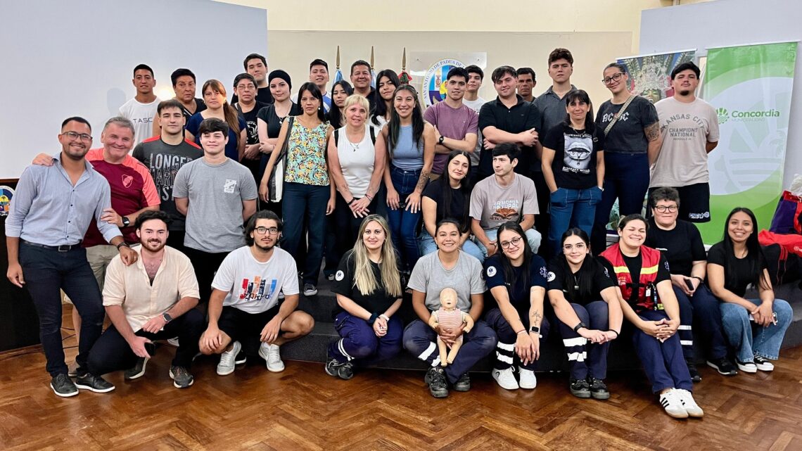 EL ENTE PERMANENTE DE CARNAVAL REALIZÓ UNA CAPACITACIÓN DE RCP PARA EL PERSONAL QUE TRABAJARÁ EN LA EDICIÓN 2026