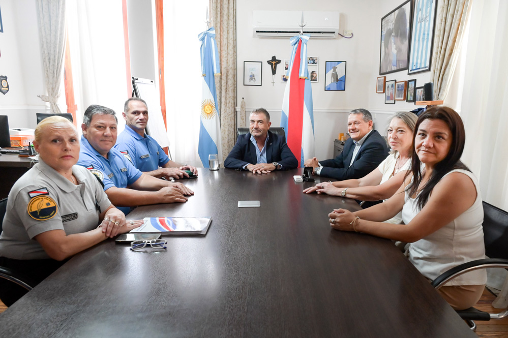 Roncaglia recibió un informe sobre la historia del Servicio Penitenciario