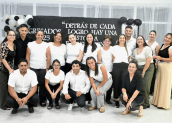 Egresaron 80 estudiantes del programa Oportunidades