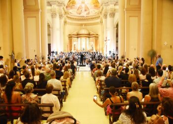 La Orquesta Sinfónica se presentó en Concepción del Uruguay ante más de mil personas