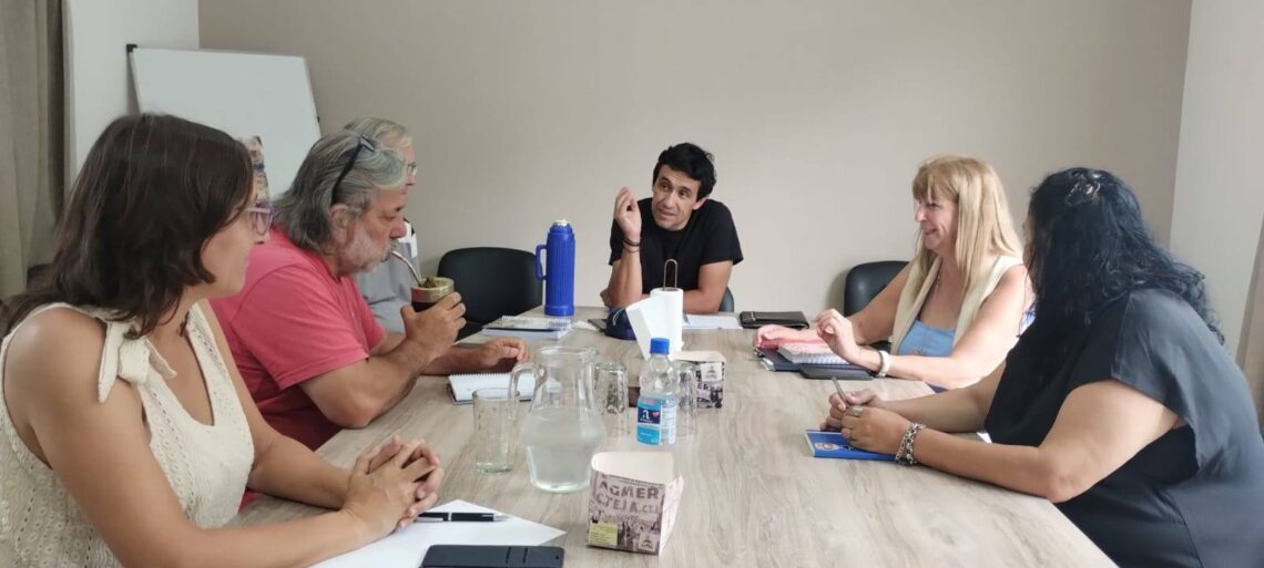 LA CDC DE AGMER SE REUNIÓ CON CLAUDIA VALORI, REPRESENTANTE DE LOS JUBILADOS EN LA CAJA DE JUBILACIONES Y PENSIONES DE ENTRE RIOS