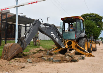 AZCUÉ SUPERVISÓ EL INICIO DE OBRAS EN CALLE DR. SAURÉ: “ESTO ES PRODUCTO DEL MANEJO EFICIENTE DEL ESTADO”