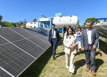 Aluani acompañó la inauguración del primer parque de energía solar fotovoltaica en Colón