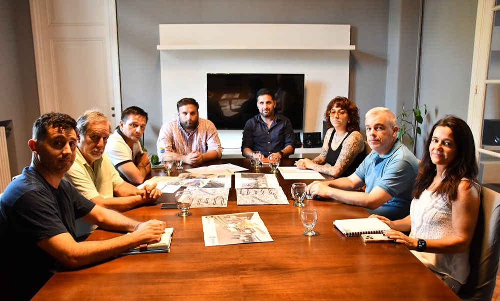 LA MUNICIPALIDAD Y EL SECTOR COMERCIAL TRABAJAN EN UNA PRUEBA PILOTO PARA EXTENDER LA PEATONAL