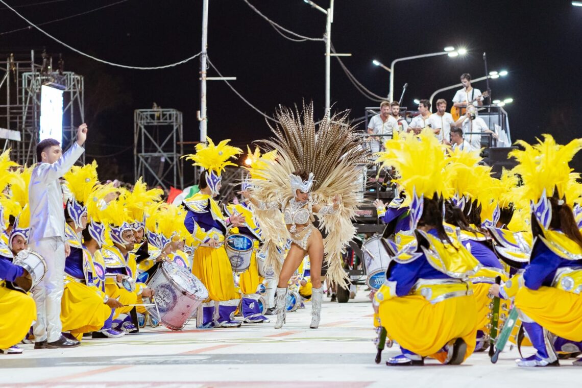 EL CARNAVAL DE CONCORDIA SE PREPARA PARA VIVIR LA QUINTA NOCHE