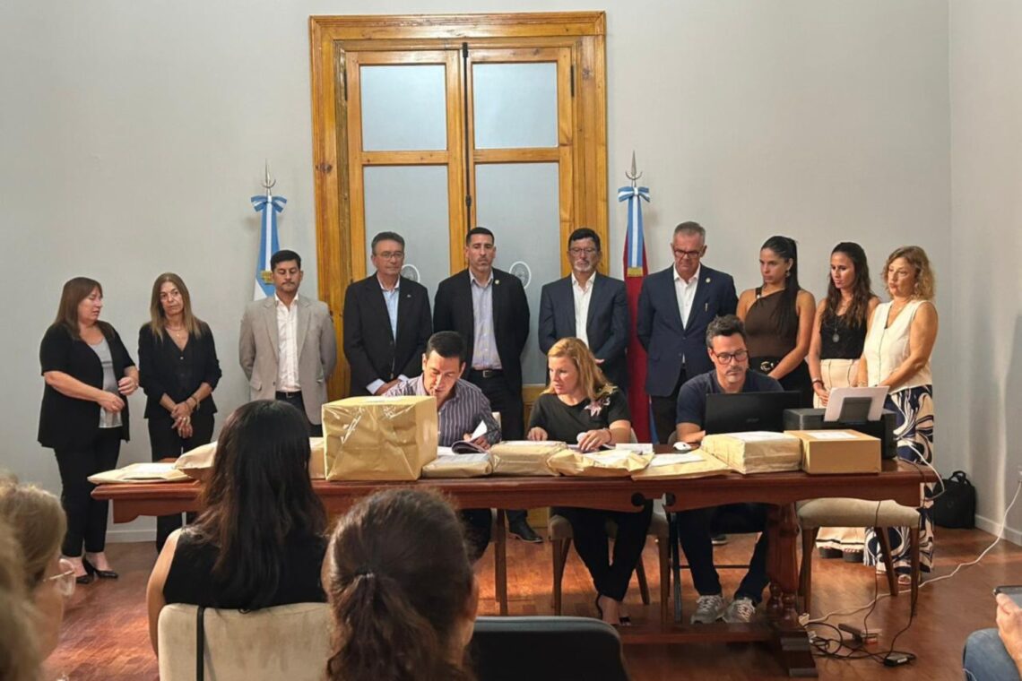 La provincia avanza con la puesta en valor y restauración de una escuela de Diamante