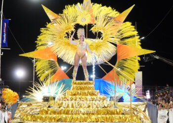 EL CARNAVAL DE CONCORDIA CONSOLIDÓ SU ÉXITO EN LA SEGUNDA NOCHE