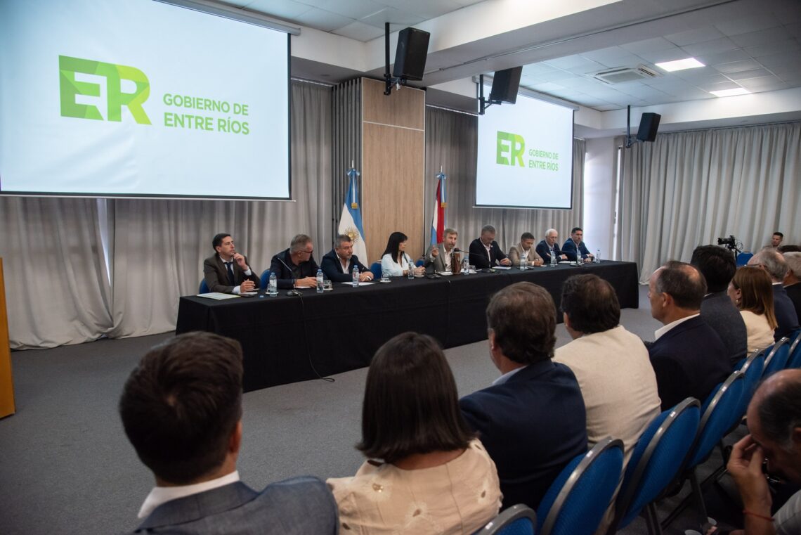 Frigerio encabezó una reunión de gabinete ampliado para evaluar avances y definir prioridades