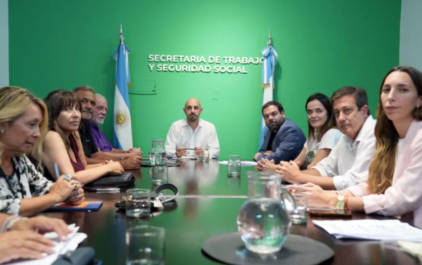 Se cerró la paritaria estatal con acuerdo de mayoría