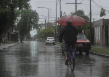 SE ACERCA UN FRENTE DE TORMENTAS AISLADAS ENTRE RÍOS: EMITEN ALERTA EN 7 DEPARTAMENTOS
