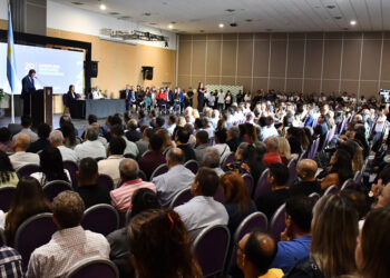 EL INTENDENTE AZCUÉ INAUGURÓ EL PERÍODO DE SESIONES DEL CONCEJO DELIBERANTE