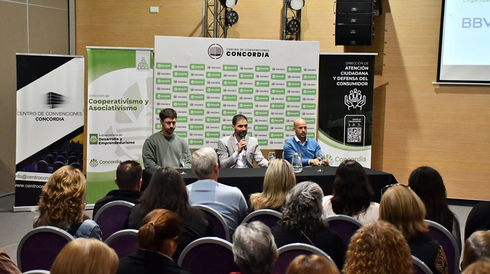 La Municipalidad impulsó un taller para fortalecer la autonomía financiera de adultos mayores