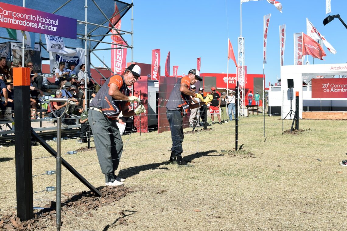 Entre Ríos presentó en Expoagro su laboratorio para detectar una plaga de maíz