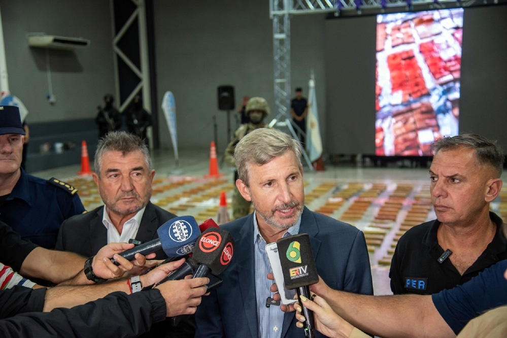 El gobernador resaltó el accionar policial tras el secuestro de más de 1.300 kilos de marihuana