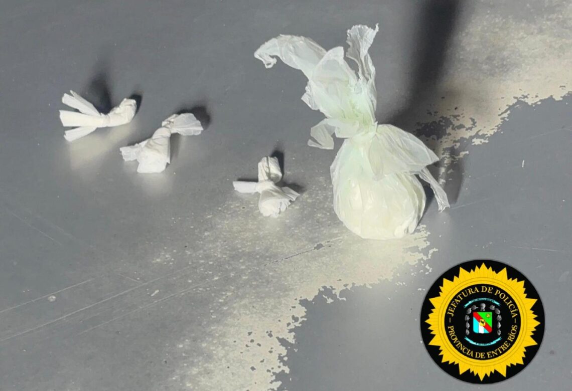 Descubren a dos personas con droga en operativos de prevención