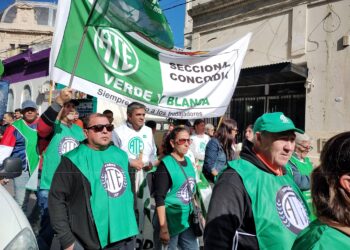 ATE Concordia en pie de lucha: masiva movilización y rechazo al ajuste previsional