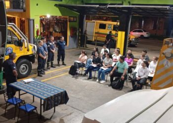 Primera reunión con aspirantes a Bomberos