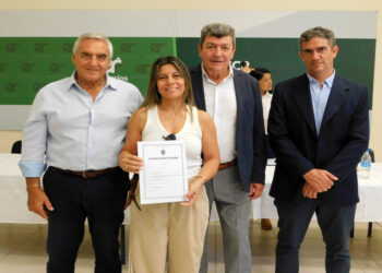 Familias de Concordia recibieron las escrituras de sus viviendas