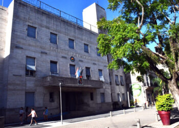 El municipio aclara la situación vinculada a designaciones de funcionarios jubilados