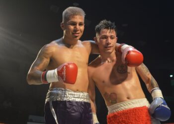 Santiago Bazán se impuso en una gran velada boxística