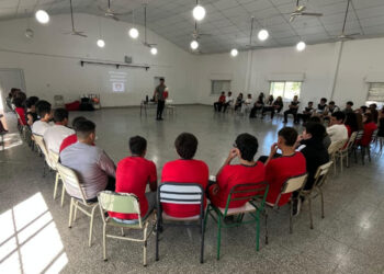 El CGE inició talleres de RCP en escuelas de Paraná