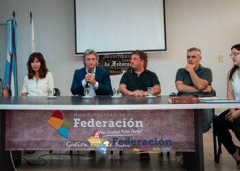 El Intendente Bravo tomó juramento a la Contadora Valeria Rigoni como Directora de Rentas