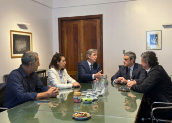 El Intendente Bravo se reunió con legisladores entrerrianos en el Congreso Nacional