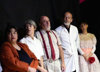 Domingos de Teatro en Pueblo Viejo. «La tierra rota» 10 de abril 20 hs.