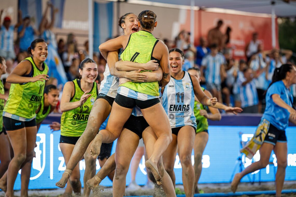 ¡Histórico! Las Kamikazes son campeonas del mundo y el beach handball argentino toca el cielo con las manos